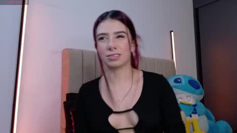 Snapshot of your_rosalie chatting on May 13, 2026, 4:43 am your_rosalie online show from May 13, 2026, 4:43 am