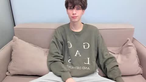 your_shy_guy online show from February 9, 2026, 6:06 am