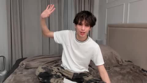 your_shy_guy online show from March 2, 2026, 7:21 pm