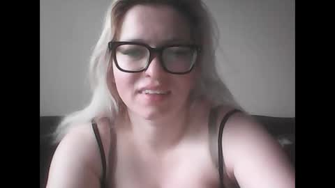 Roxy online show from May 31, 2026, 12:01 pm