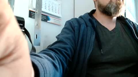 your_tipie online show from October 3, 2025, 10:12 am