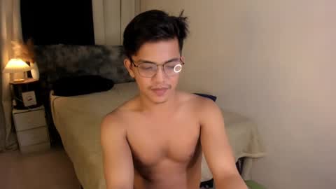 yourasian_bradley online show from March 9, 2025, 5:28 pm