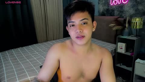 yourasian_bradley online show from February 4, 2026, 1:11 am