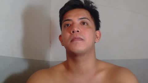 yourasian_bradley online show from June 27, 2026, 7:19 pm