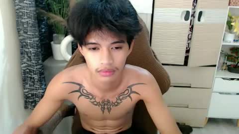 Snapshot of yourasian_eric chatting on March 1, 2026, 4:20 pm yourasian_eric online show from March 1, 2026, 4:20 pm