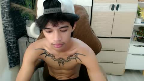 Snapshot of yourasian_eric chatting on March 2, 2026, 2:02 pm yourasian_eric online show from March 2, 2026, 2:02 pm