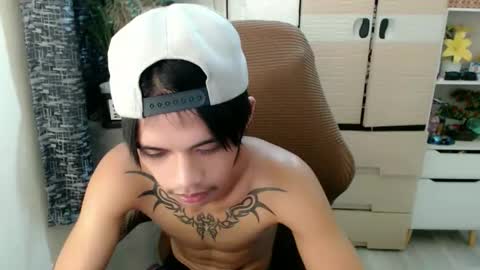 yourasian_eric online show from March 18, 2026, 4:54 pm