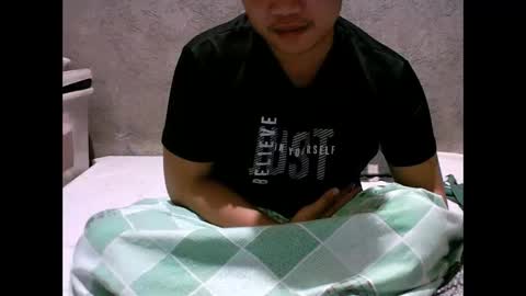 yourasian_lover29 online show from March 4, 2026, 2:45 pm