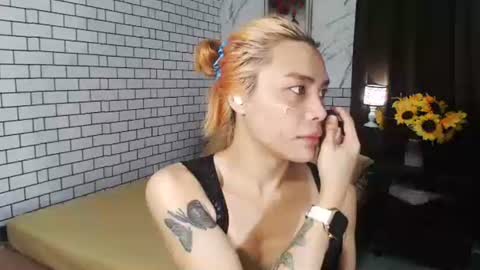 LEXI online show from September 19, 2025, 12:17 pm