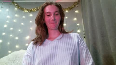 creamysister online show from January 1, 2025, 2:52 pm