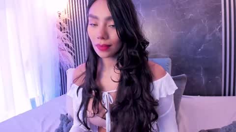 Selena online show from March 5, 2025, 8:10 am