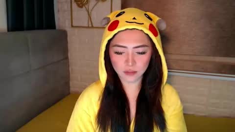 Snapshot of yourdevilsweettsx chatting on February 28, 2025, 5:15 am JEN  online show from February 28, 2025, 5:15 am
