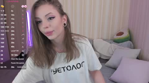 Snapshot of youreyesgazm chatting on December 26, 2024, 8:18 am Mary online show from December 26, 2024, 8:18 am