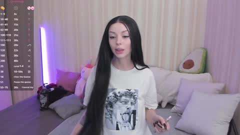 Snapshot of youreyesgazm chatting on January 22, 2025, 7:46 am Mary online show from January 22, 2025, 7:46 am