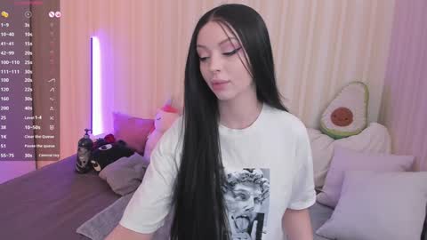 Snapshot of youreyesgazm chatting on January 24, 2025, 7:41 am Mary online show from January 24, 2025, 7:41 am
