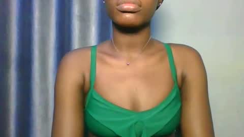 favcamgirl online show from January 6, 2026, 7:23 am