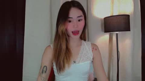 Snapshot of yourfavorateremi chatting on October 6, 2025, 4:32 am Remrem online show from October 6, 2025, 4:32 am