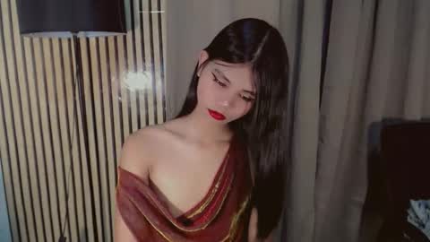 Vivian online show from November 21, 2025, 12:32 am