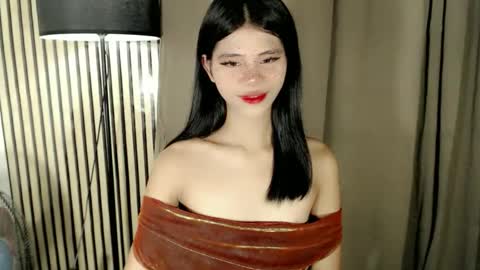 Vivian online show from December 14, 2025, 5:24 am