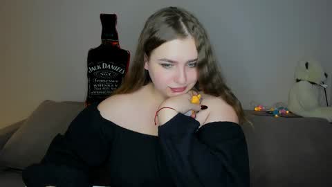 Snapshot of yourgem__ chatting on December 12, 2024, 2:44 pm yourgem__ online show from December 12, 2024, 2:44 pm