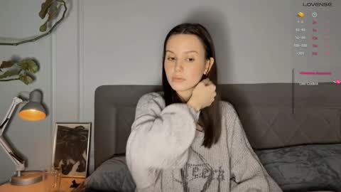 Snapshot of yourher0in chatting on December 5, 2024, 3:17 pm Aida online show from December 5, 2024, 3:17 pm