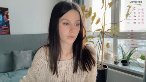 Snapshot of yourher0in chatting on December 16, 2024, 9:46 am Aida online show from December 16, 2024, 9:46 am