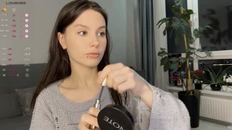 Snapshot of yourher0in chatting on December 20, 2024, 1:11 pm Aida online show from December 20, 2024, 1:11 pm