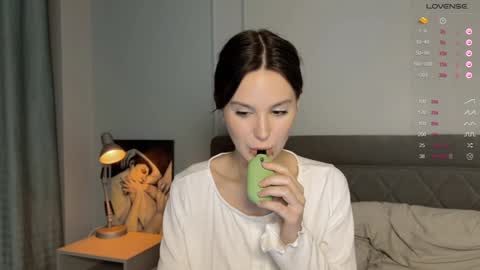 Snapshot of yourher0in chatting on January 5, 2025, 1:04 pm Aida online show from January 5, 2025, 1:04 pm