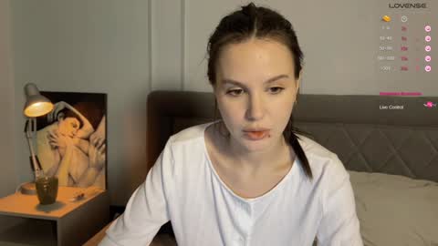 Snapshot of yourher0in chatting on January 6, 2025, 11:18 am Aida online show from January 6, 2025, 11:18 am