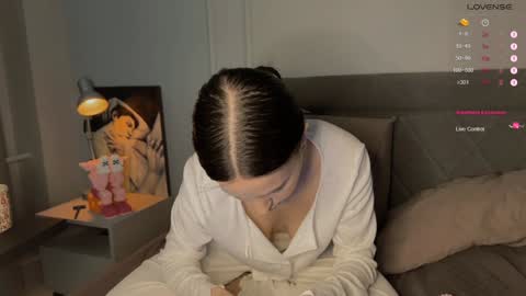 Snapshot of yourher0in chatting on January 15, 2025, 1:41 pm Aida online show from January 15, 2025, 1:41 pm