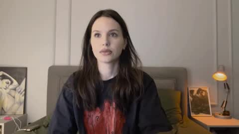 Snapshot of yourher0in chatting on February 9, 2025, 12:08 pm Aida online show from February 9, 2025, 12:08 pm