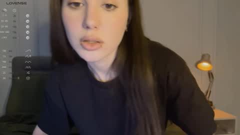 Snapshot of yourher0in chatting on February 15, 2025, 12:01 pm Aida online show from February 15, 2025, 12:01 pm