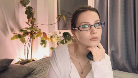 Snapshot of yourher0in chatting on March 10, 2025, 6:23 pm Aida online show from March 10, 2025, 6:23 pm