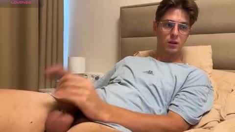 Chris online show from September 16, 2025, 6:47 am