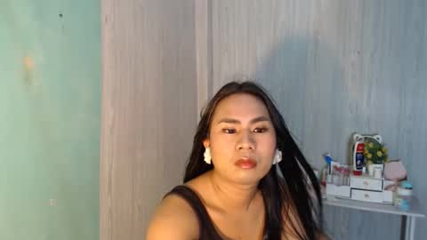 Mauie  online show from May 15, 2026, 11:23 pm