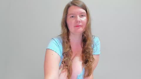 Snapshot of yourlove777 chatting on October 17, 2025, 11:02 am Yula online show from October 17, 2025, 11:02 am