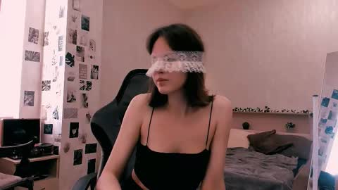 Nikol online show from September 13, 2025, 1:00 pm