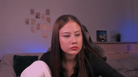 Nikol online show from October 9, 2025, 12:36 pm