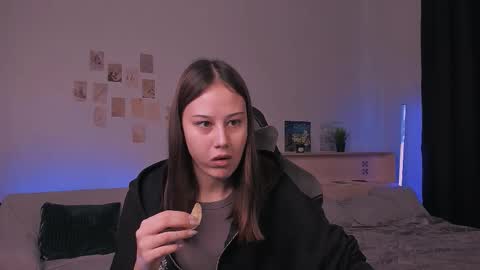 Nikol online show from October 20, 2025, 10:49 am