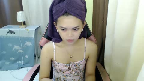Snapshot of yourlovelytranspinay chatting on December 17, 2024, 2:01 am your lovely Dina online show from December 17, 2024, 2:01 am