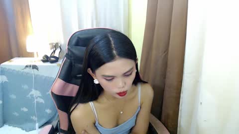 Snapshot of yourlovelytranspinay chatting on February 6, 2025, 4:10 am your lovely Dina online show from February 6, 2025, 4:10 am