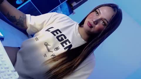 PEARL online show from November 8, 2025, 10:19 pm