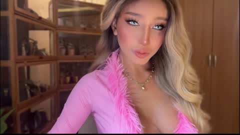 Snapshot of yourlovingpearlita1000 chatting on February 13, 2026, 4:19 am Pearl online show from February 13, 2026, 4:19 am