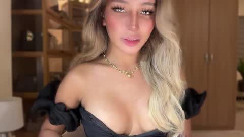 Snapshot of yourlovingpearlita1000 chatting on February 27, 2026, 11:54 am Pearl online show from February 27, 2026, 11:54 am