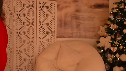 Snapshot of yourmidnightcoffee chatting on December 14, 2024, 8:08 pm Sarah online show from December 14, 2024, 8:08 pm