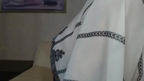 Snapshot of yourmilf4love chatting on September 24, 2025, 8:12 pm lANA online show from September 24, 2025, 8:12 pm