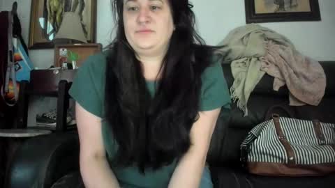 Lexi online show from December 17, 2025, 2:12 pm