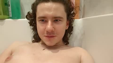 Snapshot of yourpantyhosesla_ve chatting on November 7, 2025, 1:38 am Nylon slave online show from November 7, 2025, 1:38 am