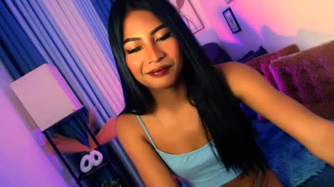 yourprettybella_ts online show from March 26, 2026, 5:29 pm