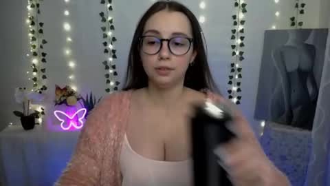 Happy online show from February 7, 2025, 1:11 pm